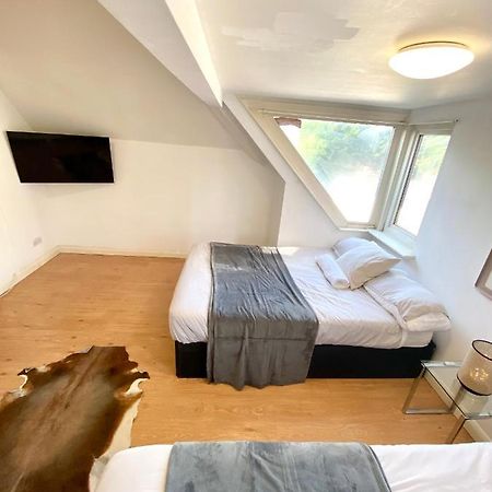 Penthouse Studio With 2 Double Beds & Smart Tv. Great London Location Lägenhet Exteriör bild
